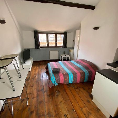 Appartement Dans Une Impasse Calme Proche De La Gare Amiens Bagian luar foto