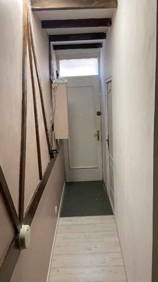 Appartement Dans Une Impasse Calme Proche De La Gare Amiens Bagian luar foto